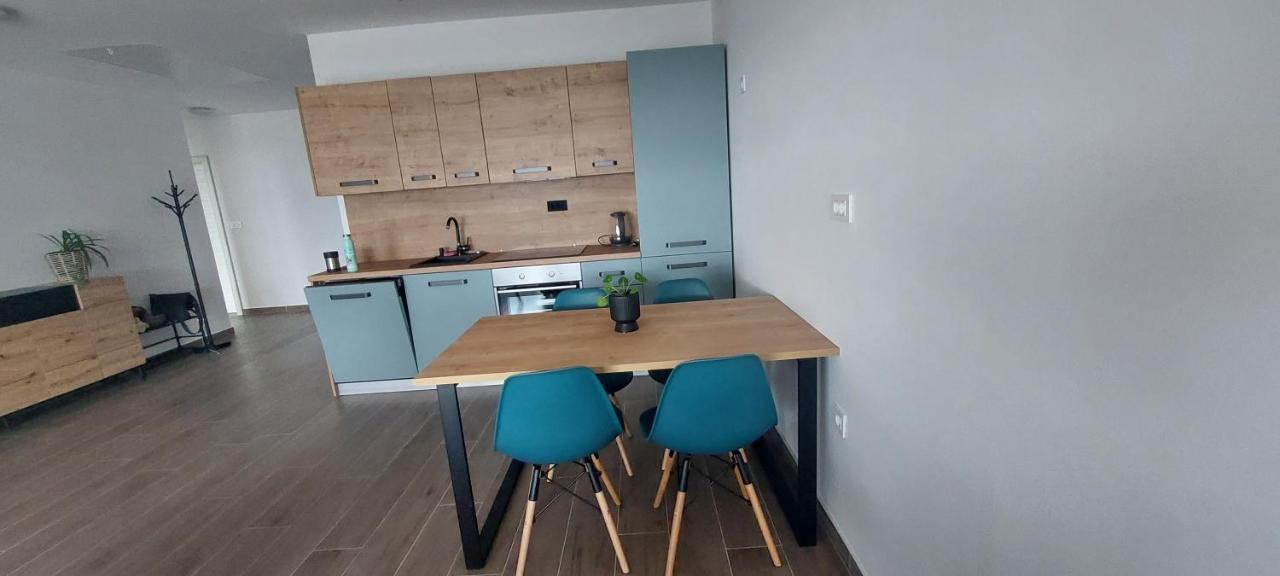 Appartamento Drenova View Fiume Esterno foto