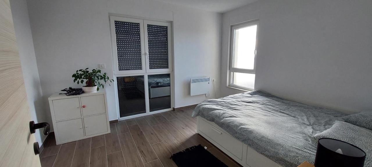 Appartamento Drenova View Fiume Esterno foto